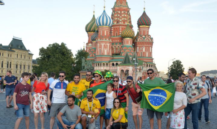 Meksyk po prostu nie zasłużył na awans. Brazylia gra dalej